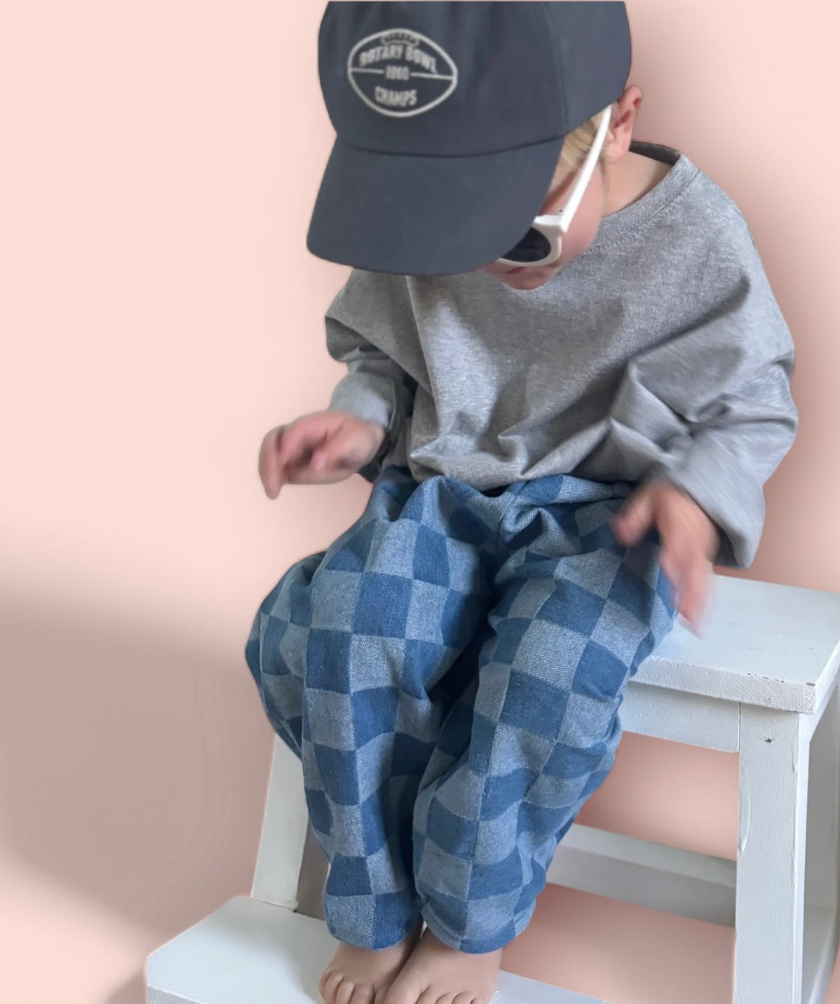 checker ballon pants