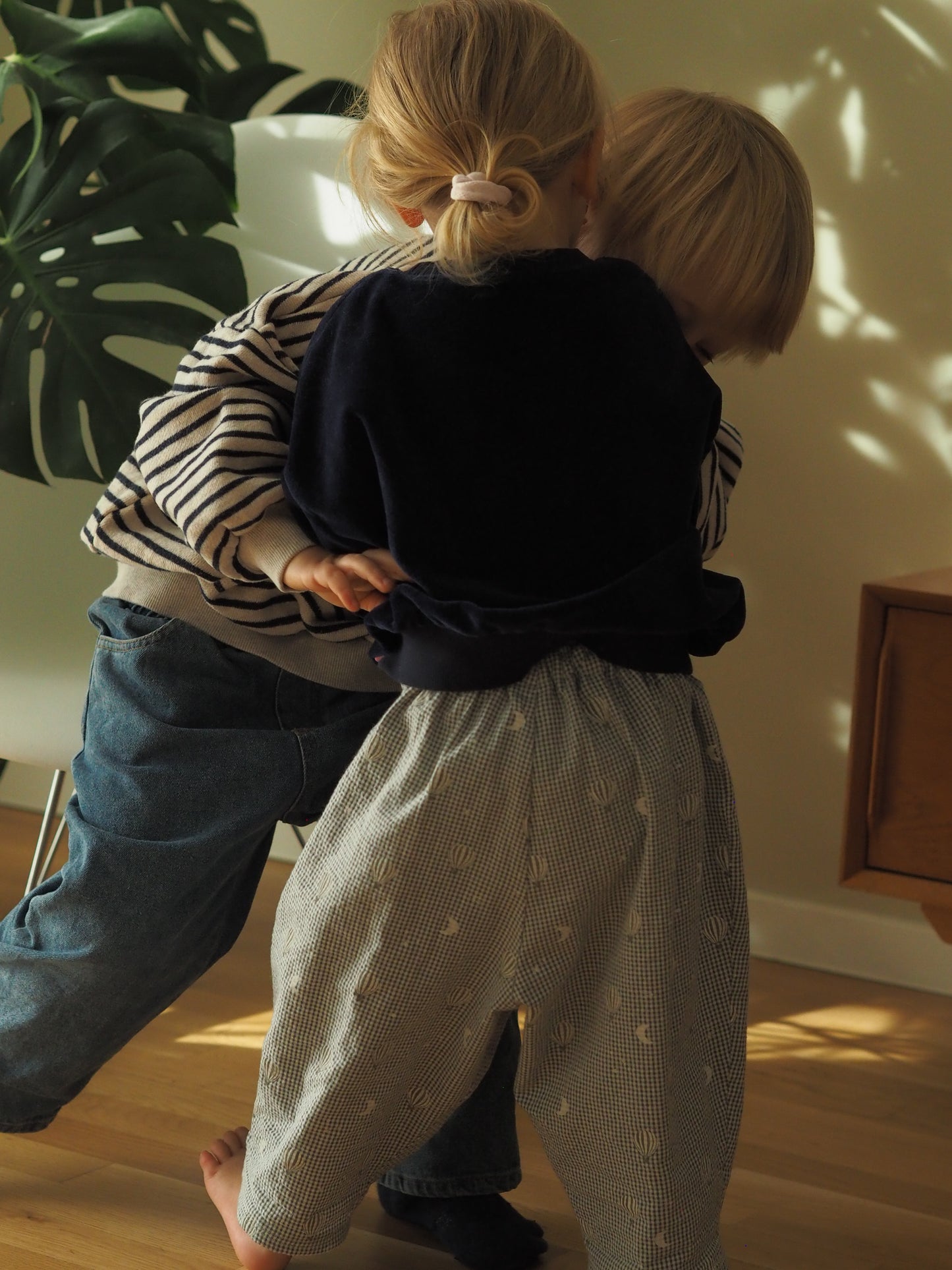 Kinderhose „Mond & Ballon“ aus Seersucker