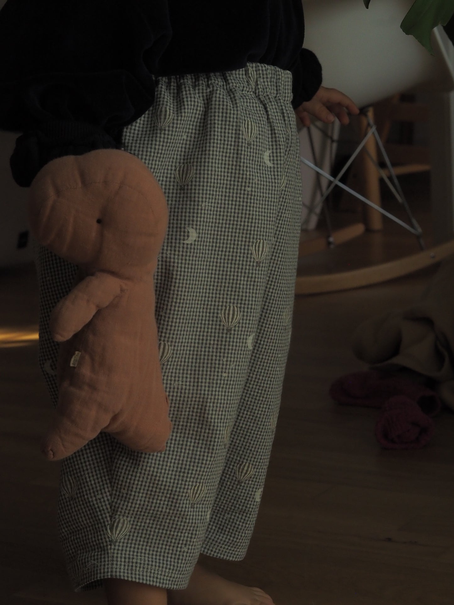 Kinderhose „Mond & Ballon“ aus Seersucker